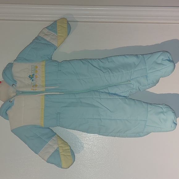 Vtg Baby Boy Blue Snowsuit with embroidered train size 9-12 months - Picture 1 of 5